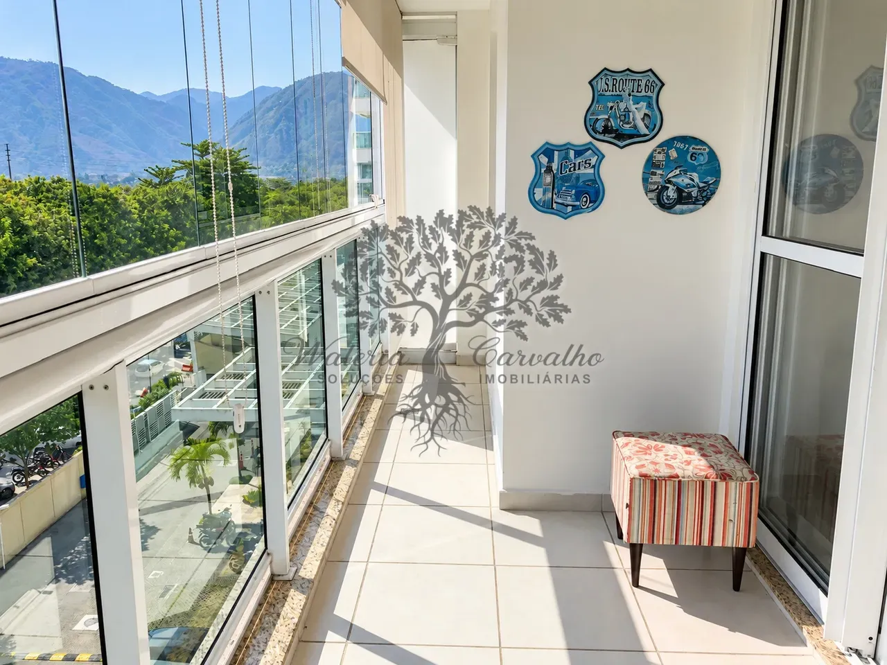 Glass-enclosed balcony in a 2-bedroom apartment, 72 m² — photo 4