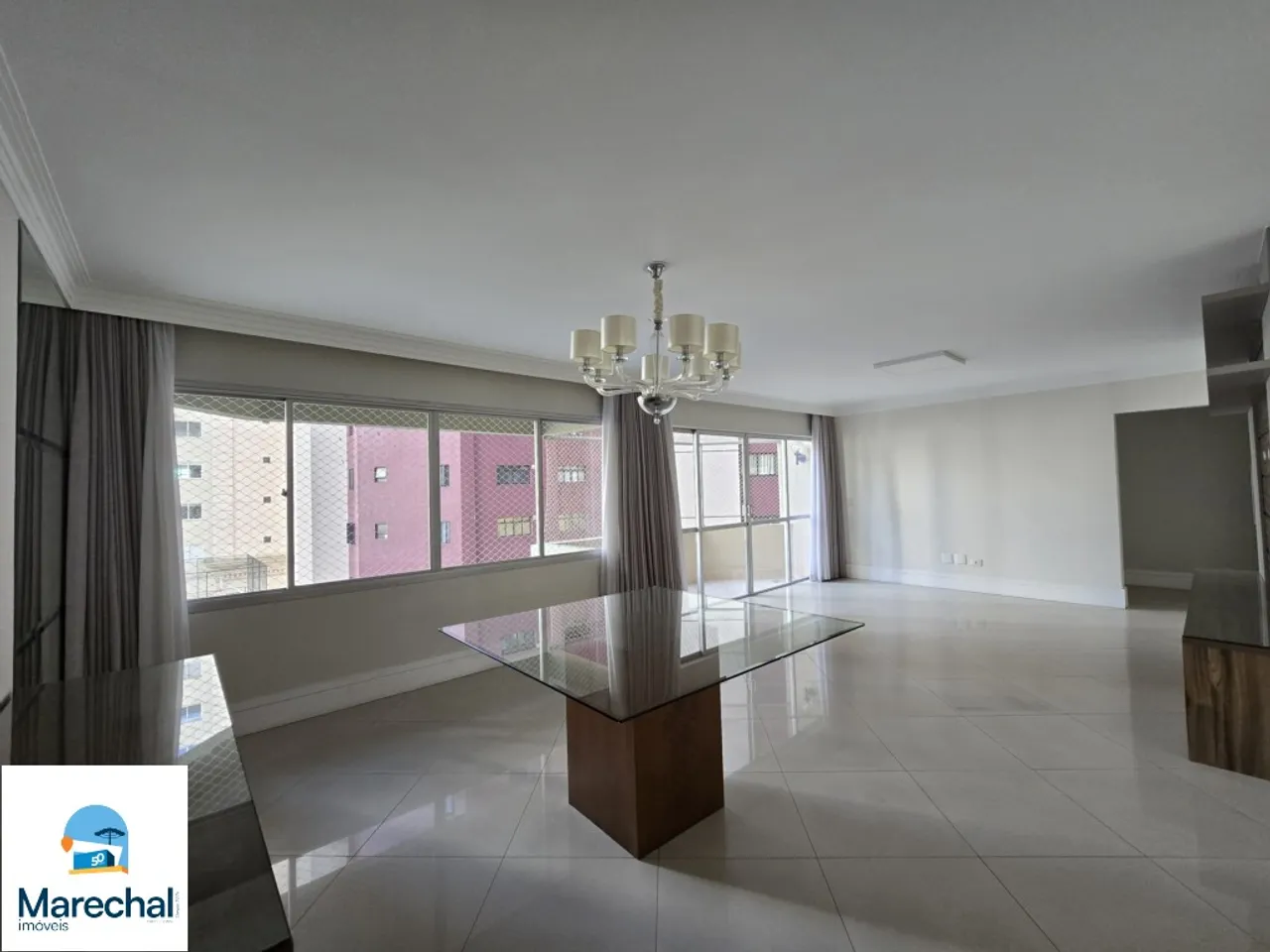 146 m² apartment with 3 bedrooms and 4 bathrooms — photo 6