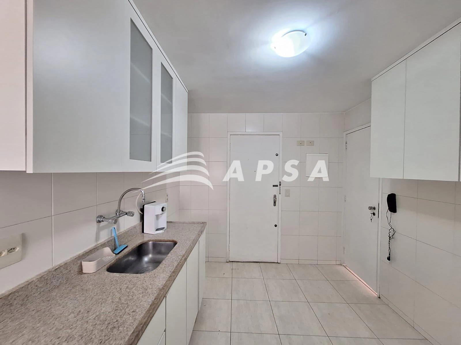Деревянный пол или ламинат и 2 спальни: квартира 80 м² — photo 6