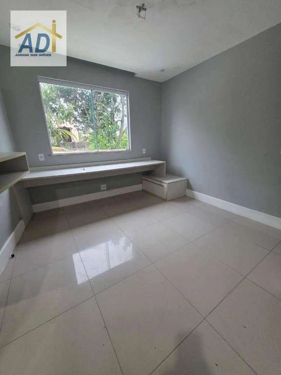 180 m² house with 5 bedrooms and a pool area — photo 11