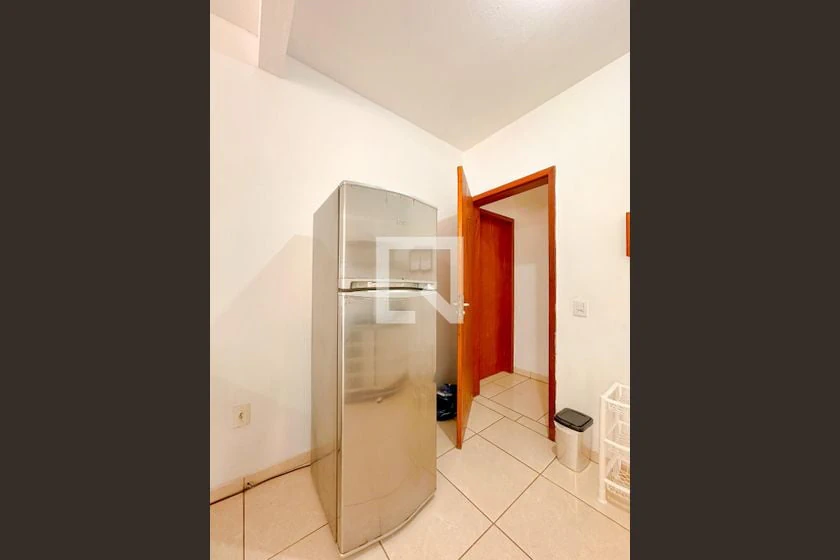 Furnished apartment, 40 m², with floor-to-ceiling windows — photo 21