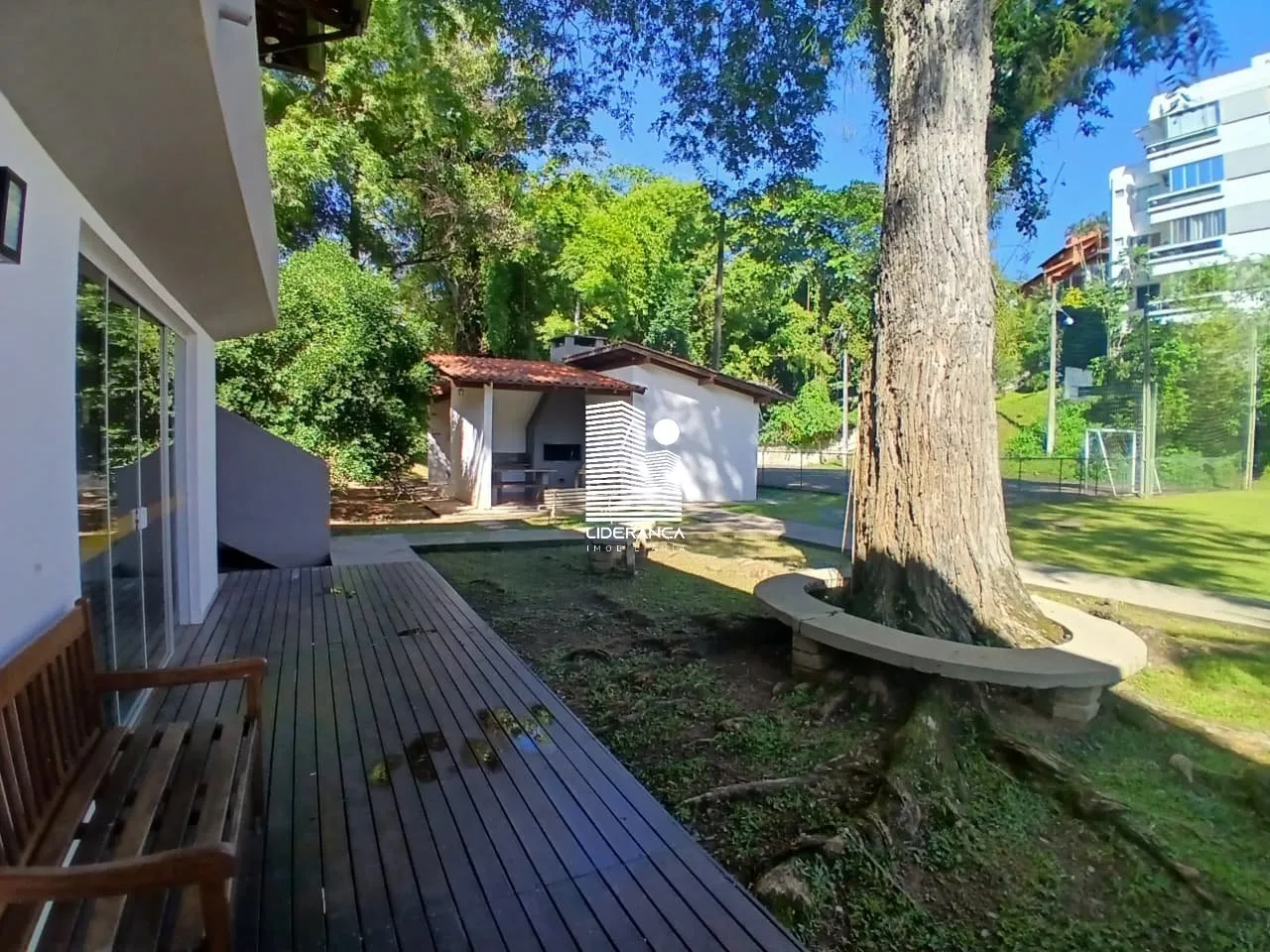 Apartamento de 3 dormitórios com cozinha a gás, 154 m² — photo 40