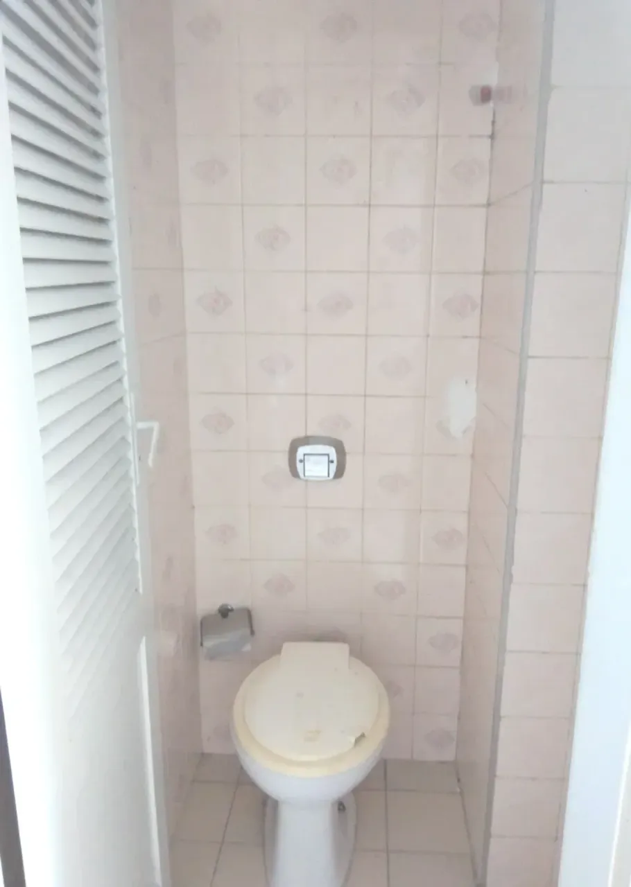 3-bedroom apartment with 1 bathroom, no parking