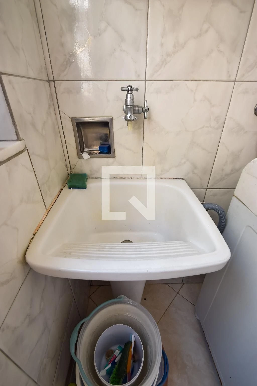 Casa mobiliada com 6 quartos e 3 suítes com jardim e BBQ — photo 94