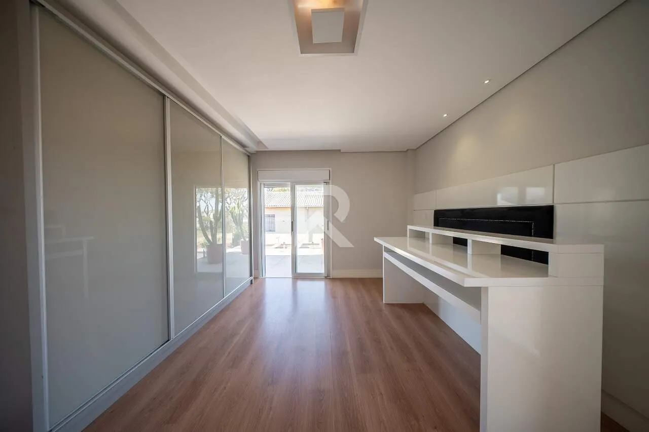 House, 441 m², with a private BBQ — photo 17