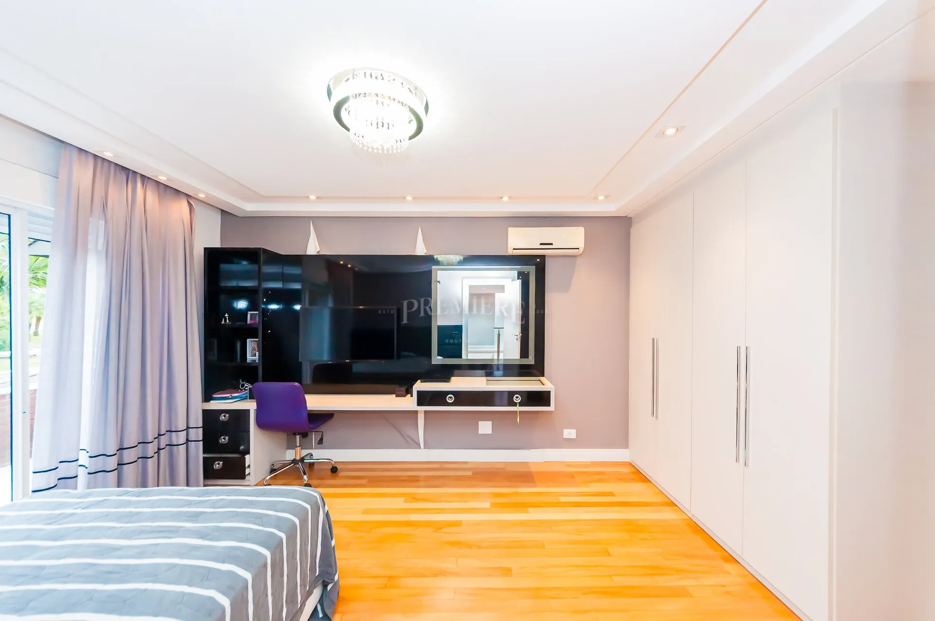 House with 3 en-suite bedrooms and 450 m² — photo 46