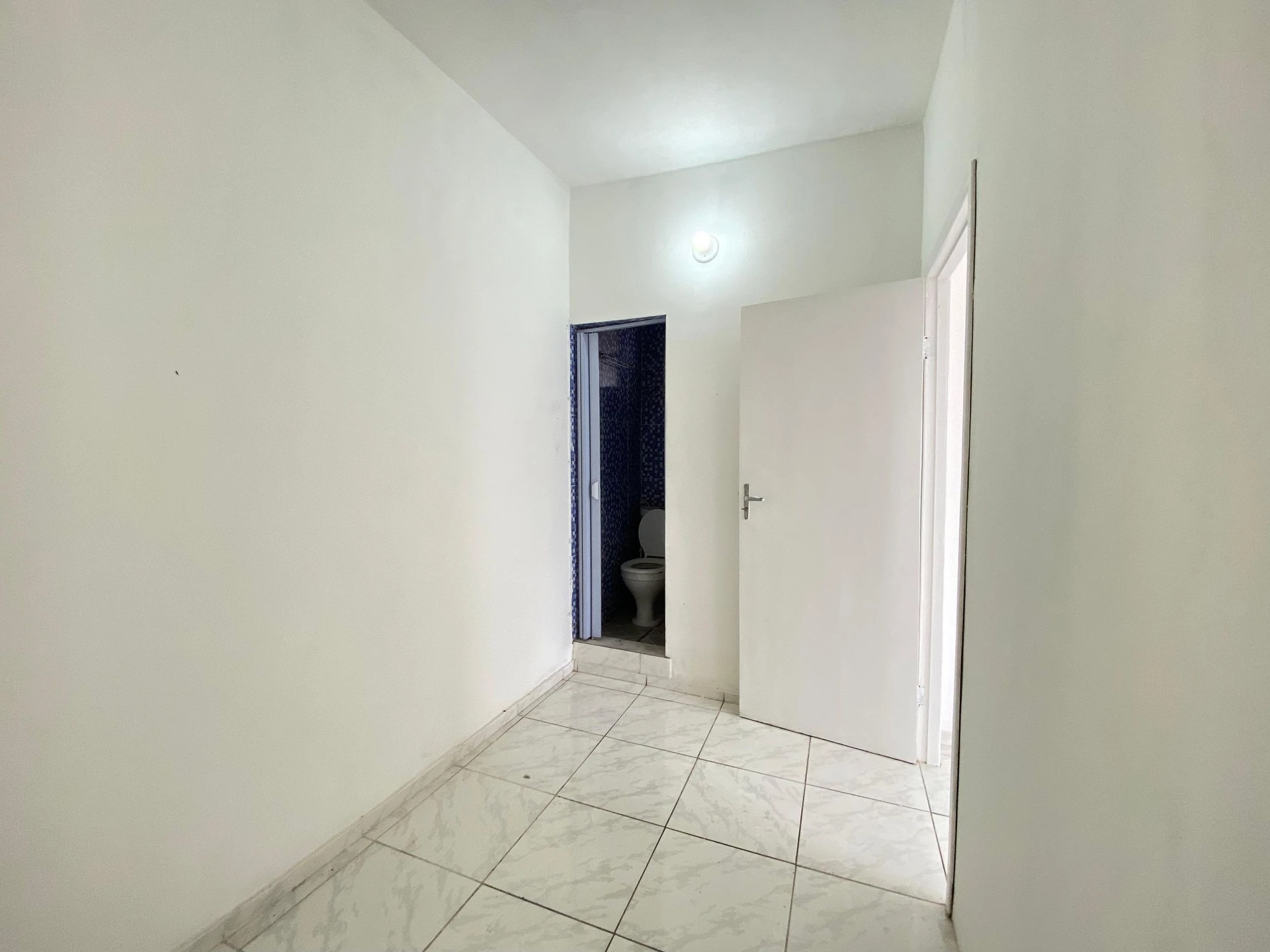 Rental house with 2 bedrooms and no parking — photo 50