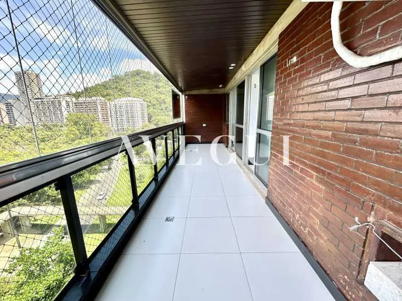 Residential apartment with 4 bedrooms and 4 bathrooms — photo 5