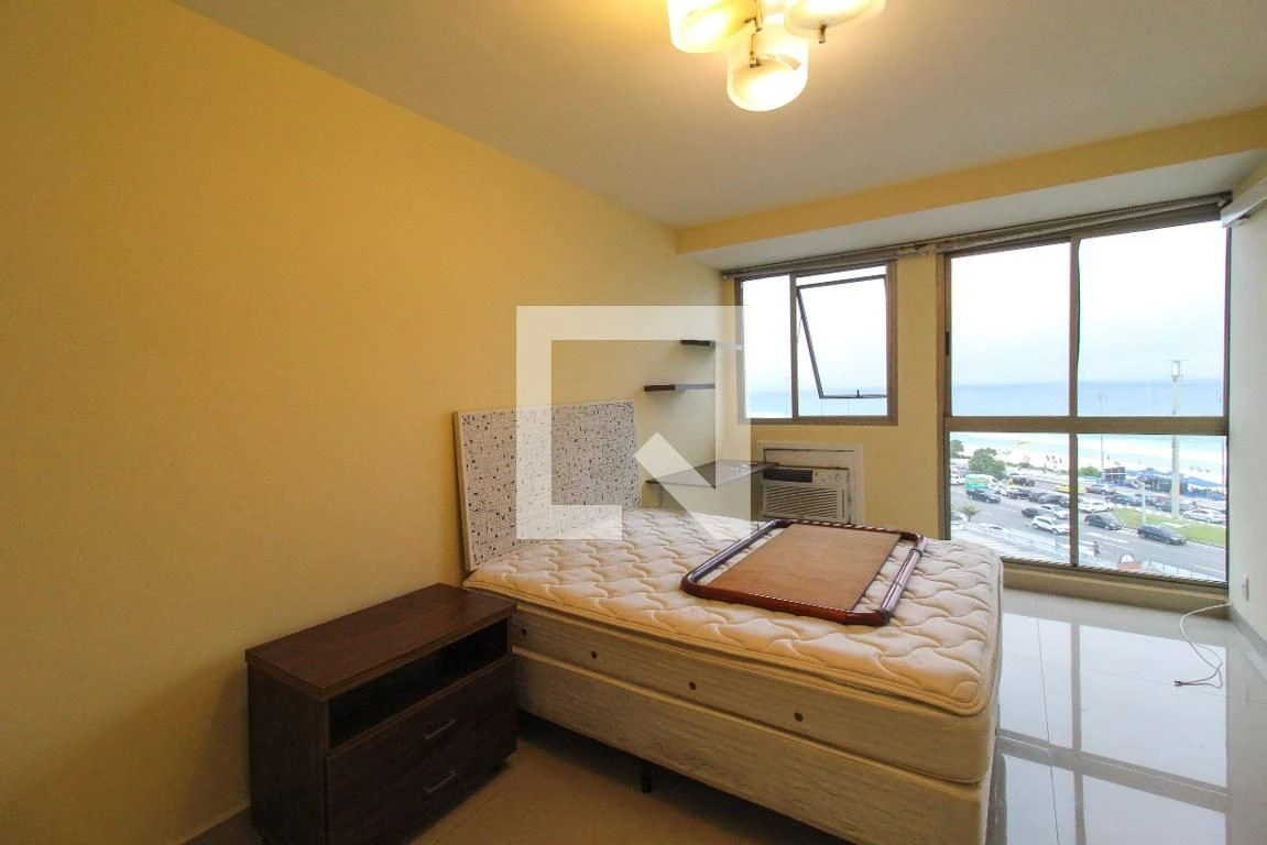 One-bedroom apartment with a water view in Rio de Janeiro — photo 23