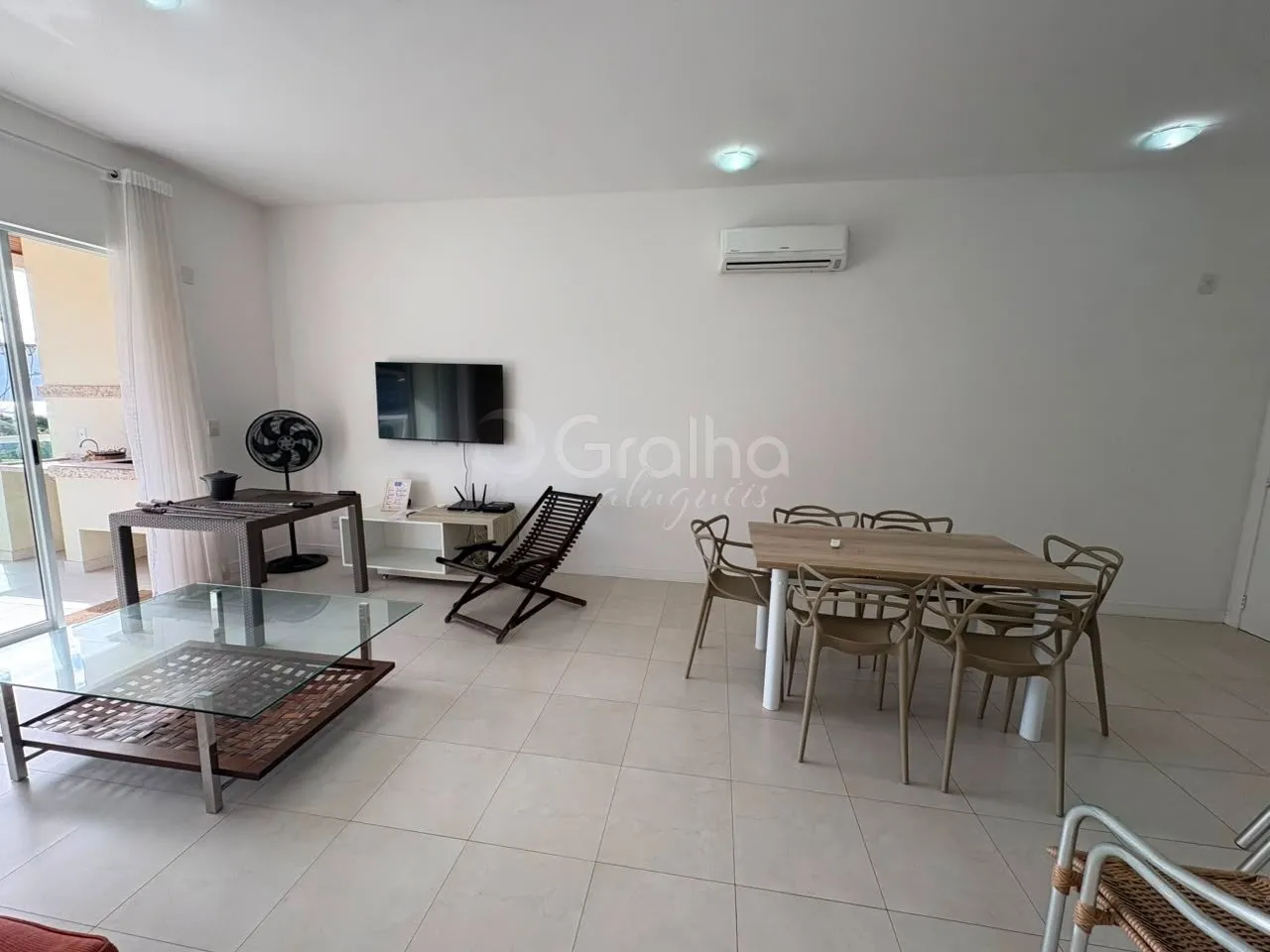 Furnished 129 m² apartment with 2 bedrooms and balcony — photo 12