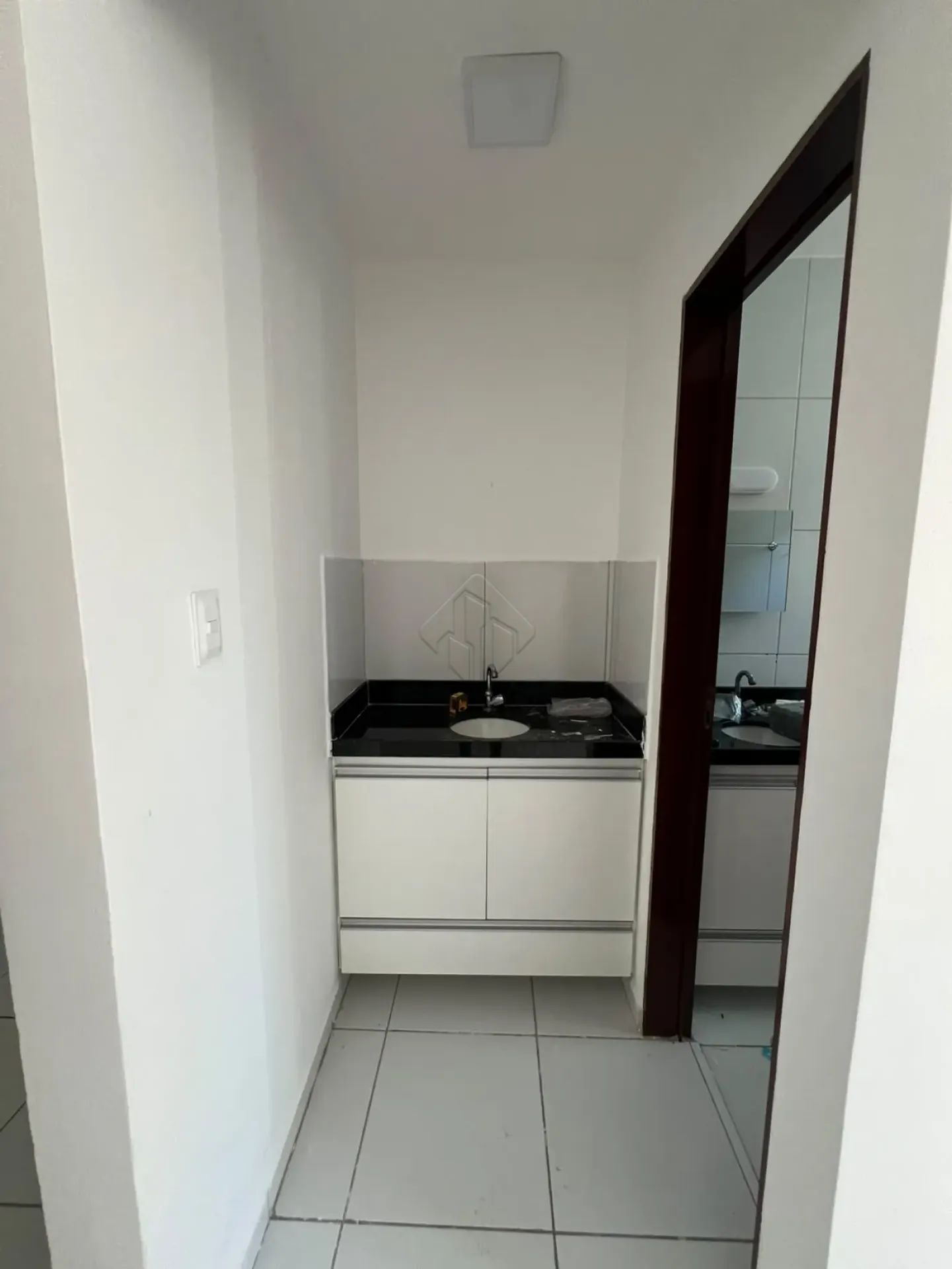2-bedroom apartment with a suite and 1 parking spot — photo 5