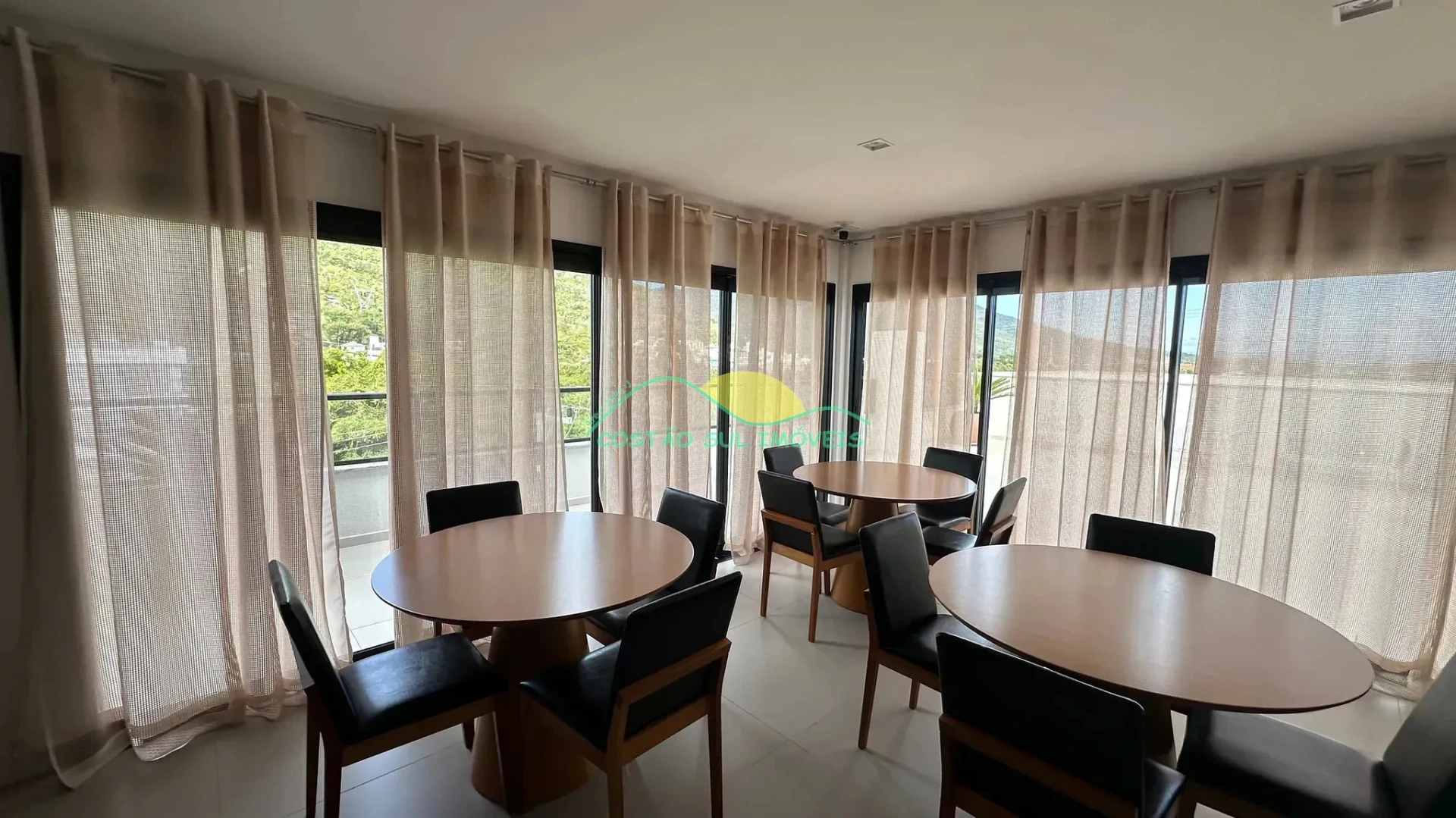 Furnished 55 m² apartment with open-plan kitchen — photo 18