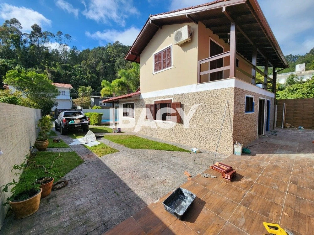 4-suite house with private BBQ space — photo 5