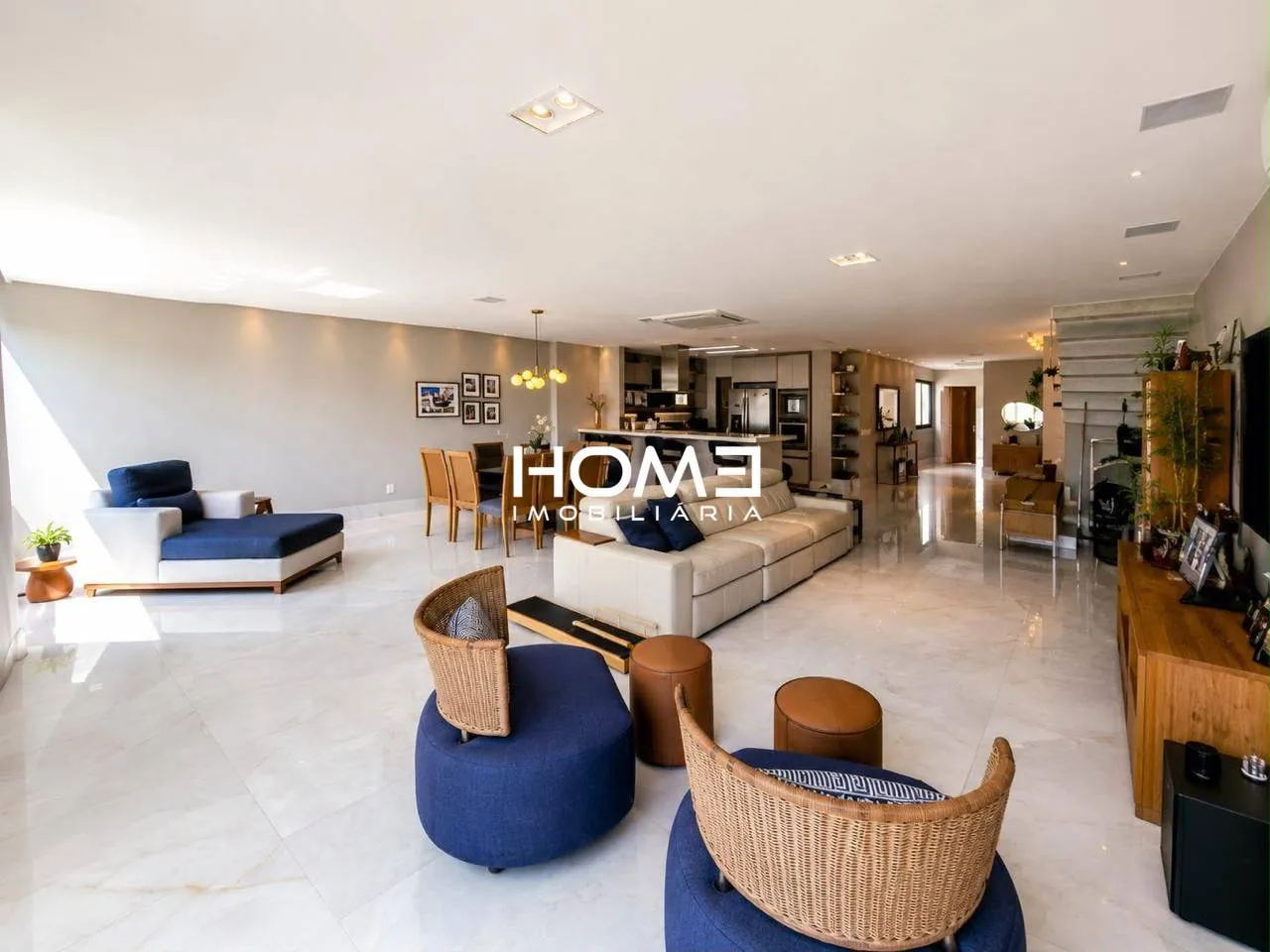 Furnished apartment with 3 bedrooms and mountain views — photo 8