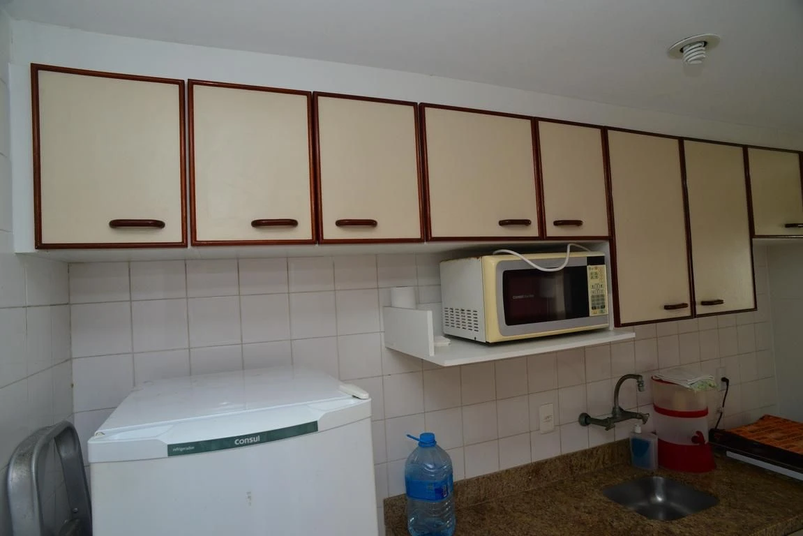 Furnished apartment, 66 m², with floor-to-ceiling windows — photo 6