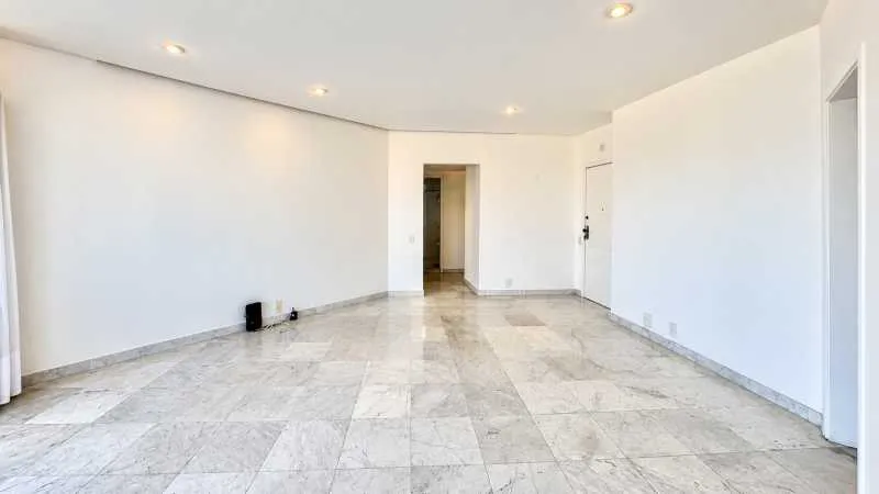Apartamento de 3 dormitorios con 2 suites y balcón — photo 22