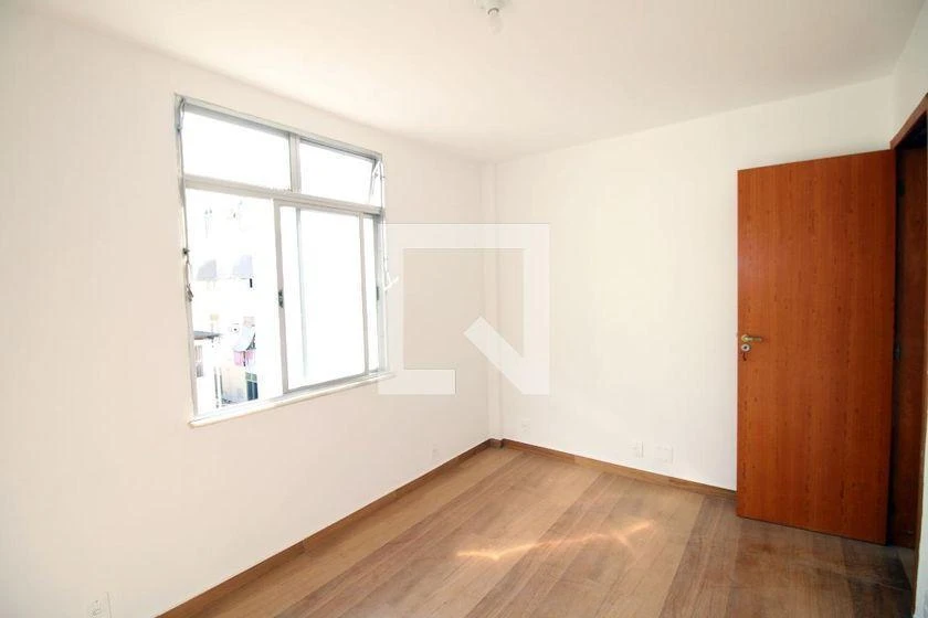 Apartment, 48 m², with wood or laminate floors — photo 17