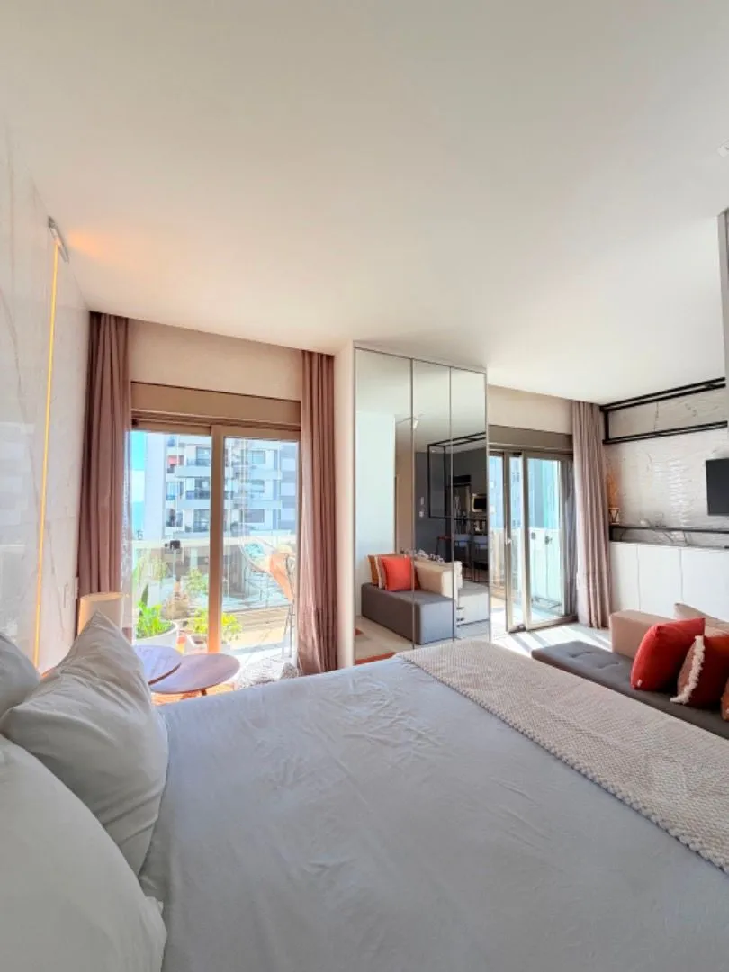Furnished 58 m² studio with 1 bedroom and 2 parking — photo 15