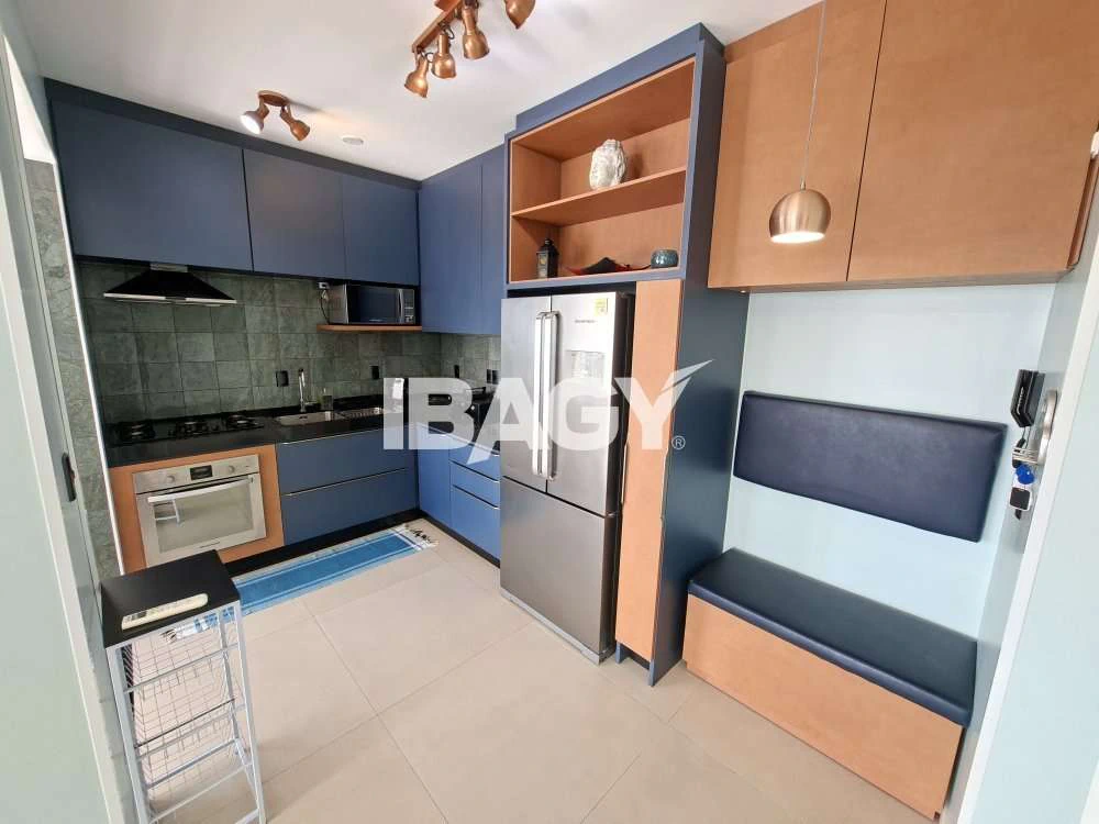 Furnished 2-bedroom apartment with 169 m² — photo 2