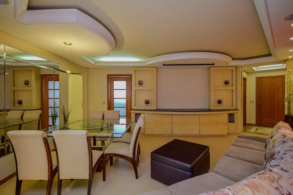Furnished apartment with 3 bedrooms and 115 m² — photo 8