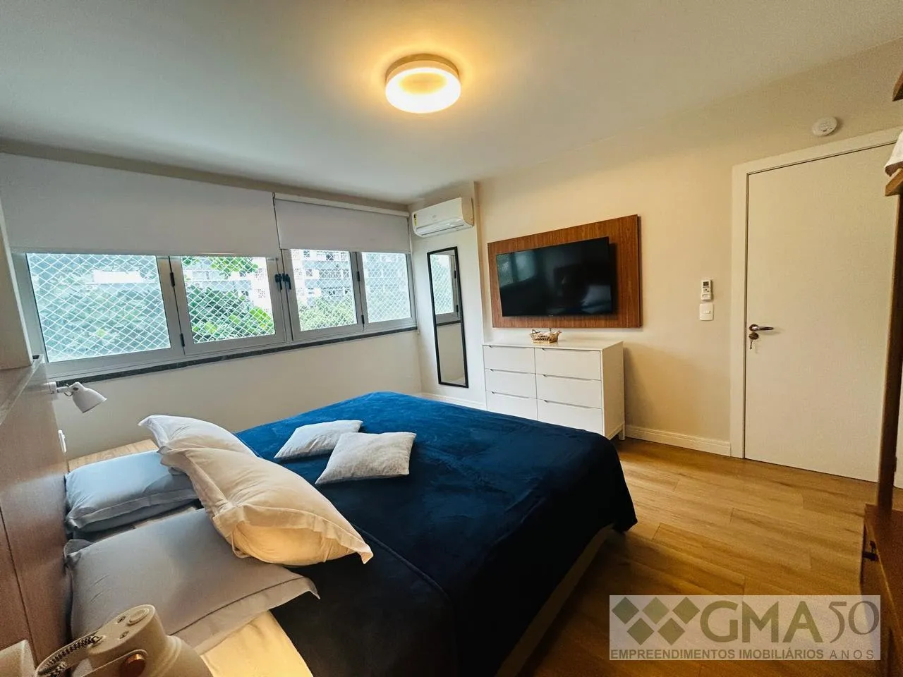 3-bedroom apartment with a washing machine — photo 3