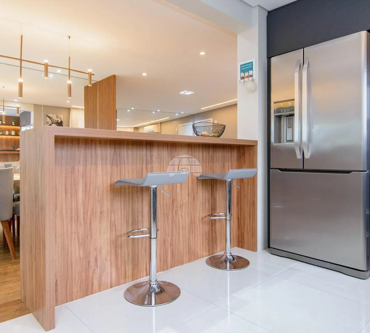 Furnished 3 en-suite apartment with open-plan kitchen — photo 33