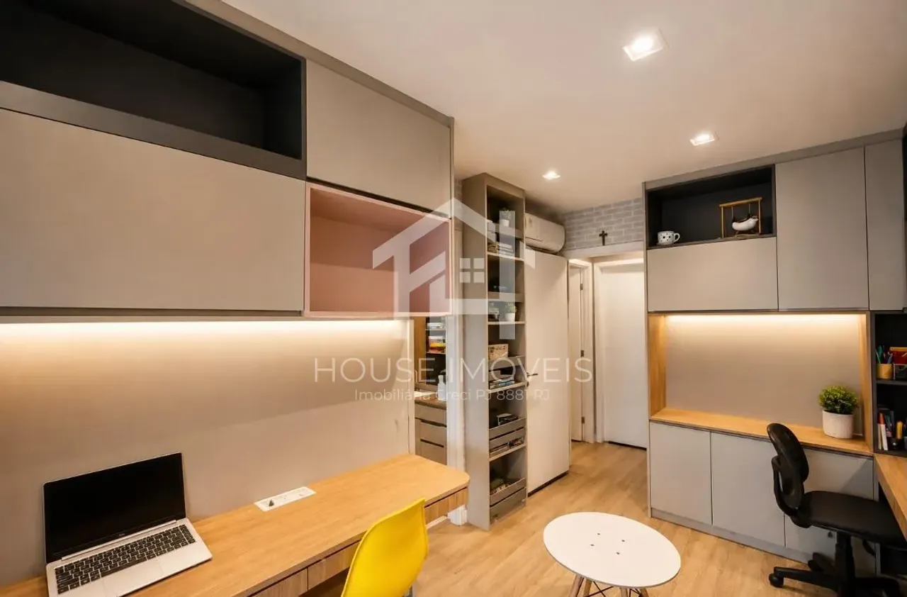 3-bedroom apartment with 5 bathrooms and a glass balcony — photo 17