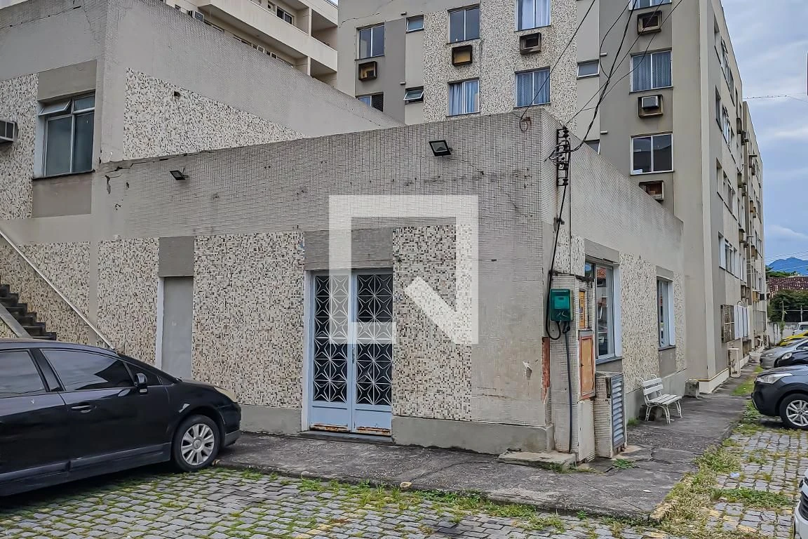 2-bedroom apartment with no parking and private BBQ — photo 24