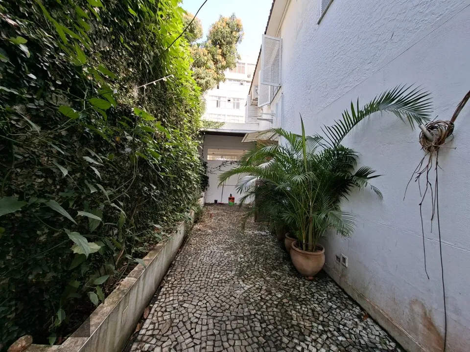 Unfurnished house with 3 bedrooms and a balcony — photo 11