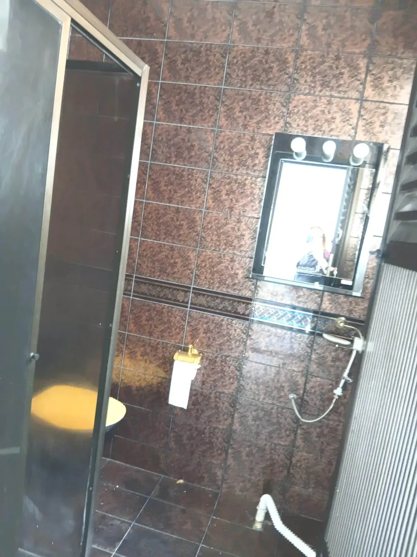 Apartment on the 4th floor with a grill on the balcony — photo 11