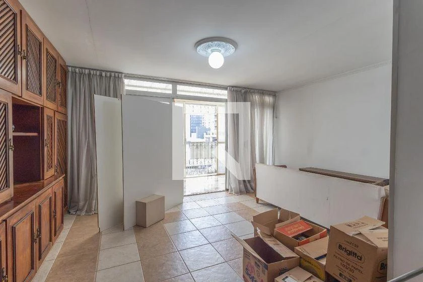 Apartamento com 4 quartos, cozinha com fogão a gás e varanda — photo 8