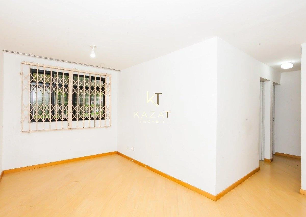 61 m² 3-bedroom apartment with balcony and laundry area