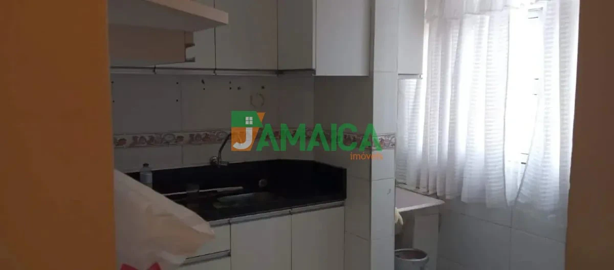 Apartamento com piso de madeira ou laminado, Fazendinha