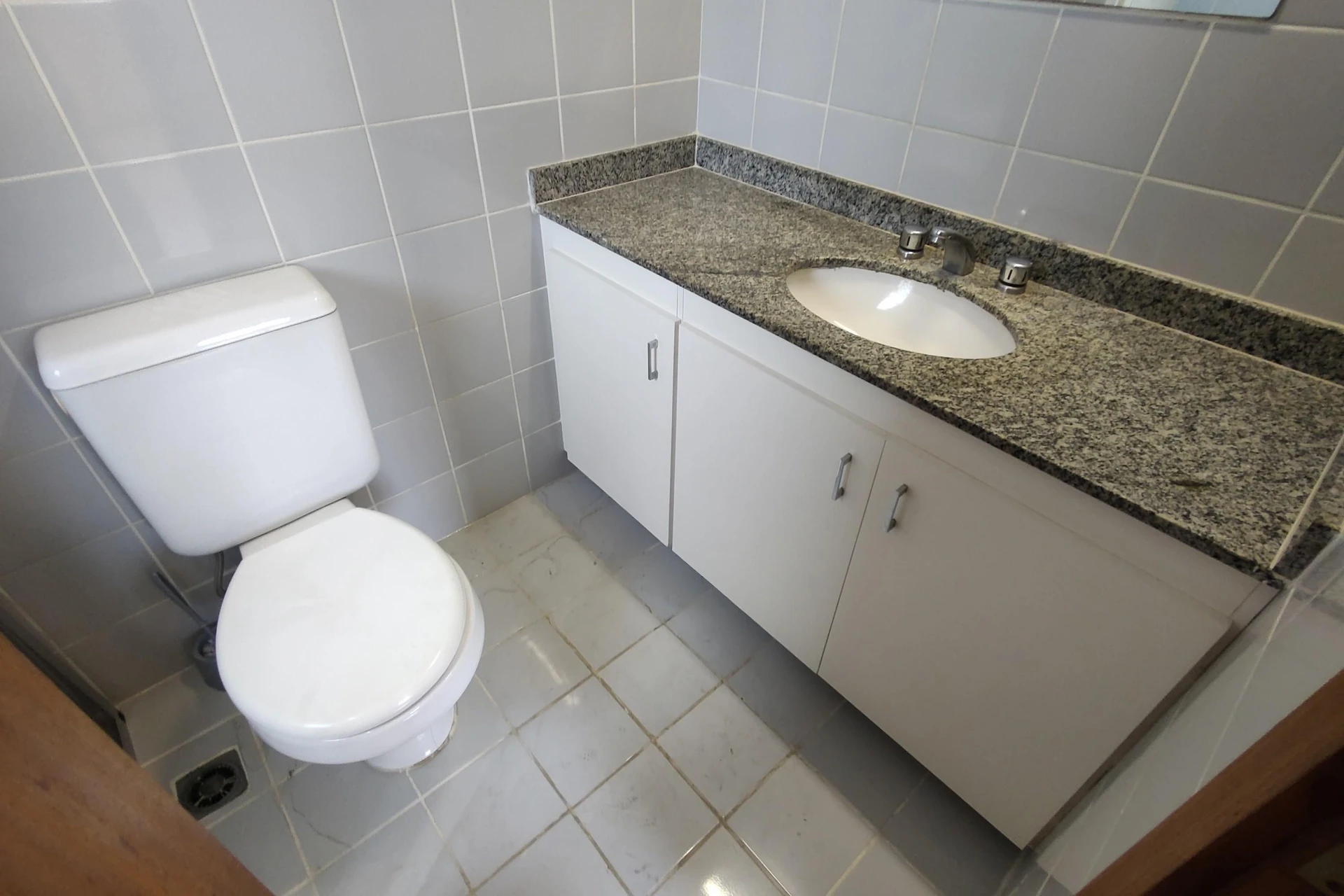 99 m² apartment with a water view and a washing machine — photo 68