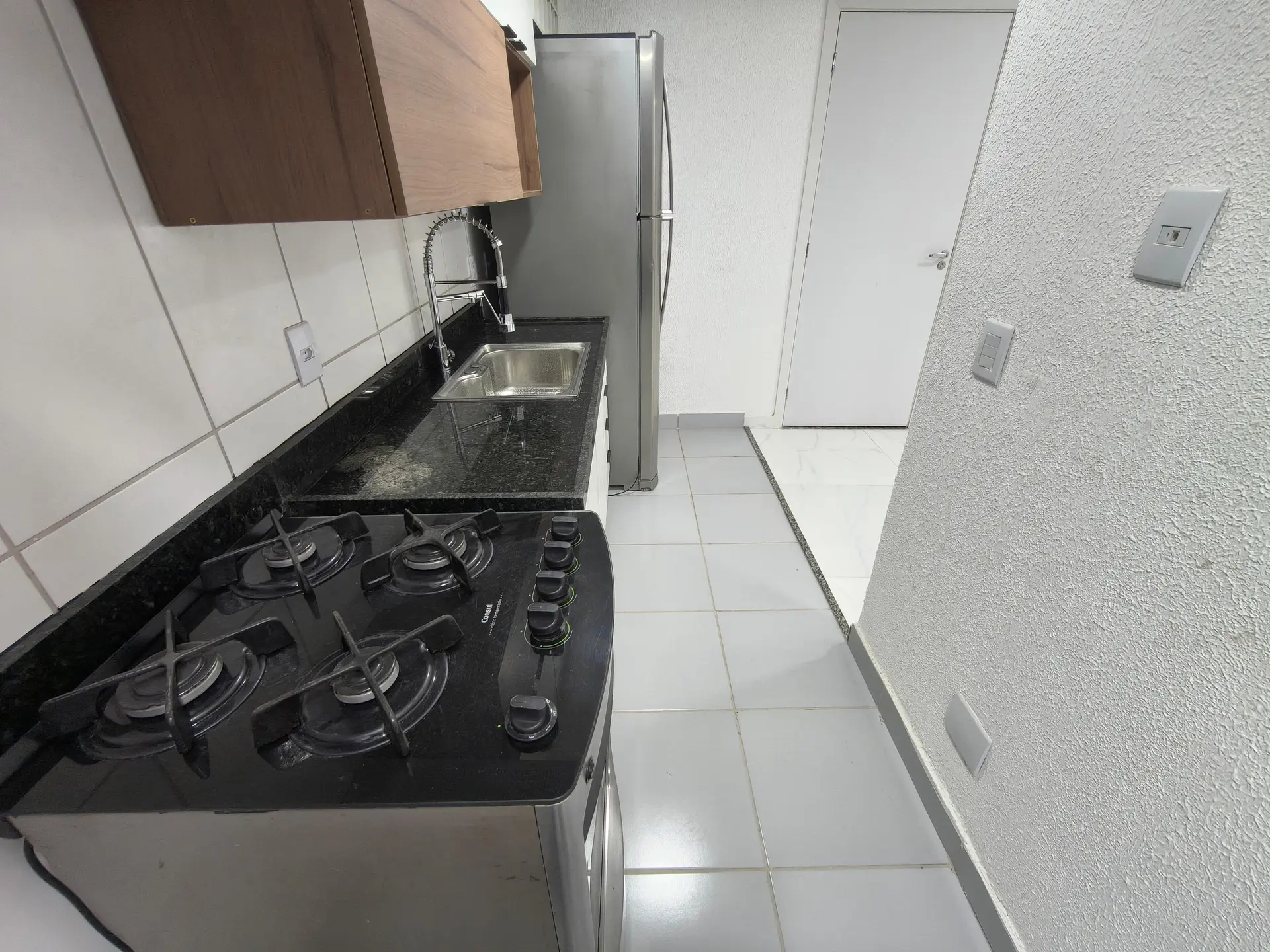 Apartamento mobiliado com 2 quartos, 1 banheiro e varanda — photo 34