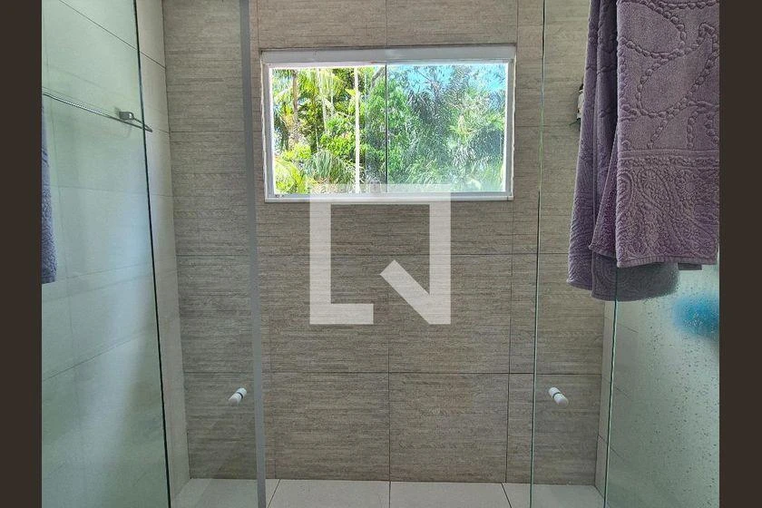 Furnished house with 3 en-suite bedrooms and shared BBQ — photo 34