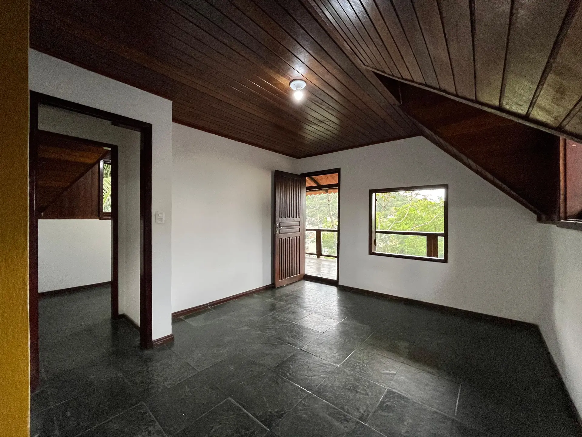 2-bedroom house with 1 bathroom, parking and balcony — photo 7