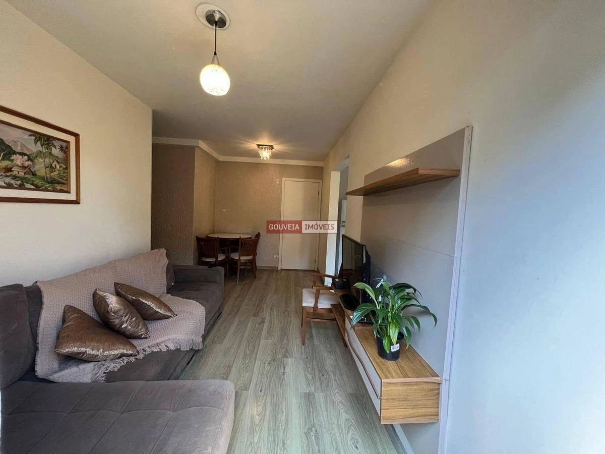 Furnished 2-bedroom apartment with garden