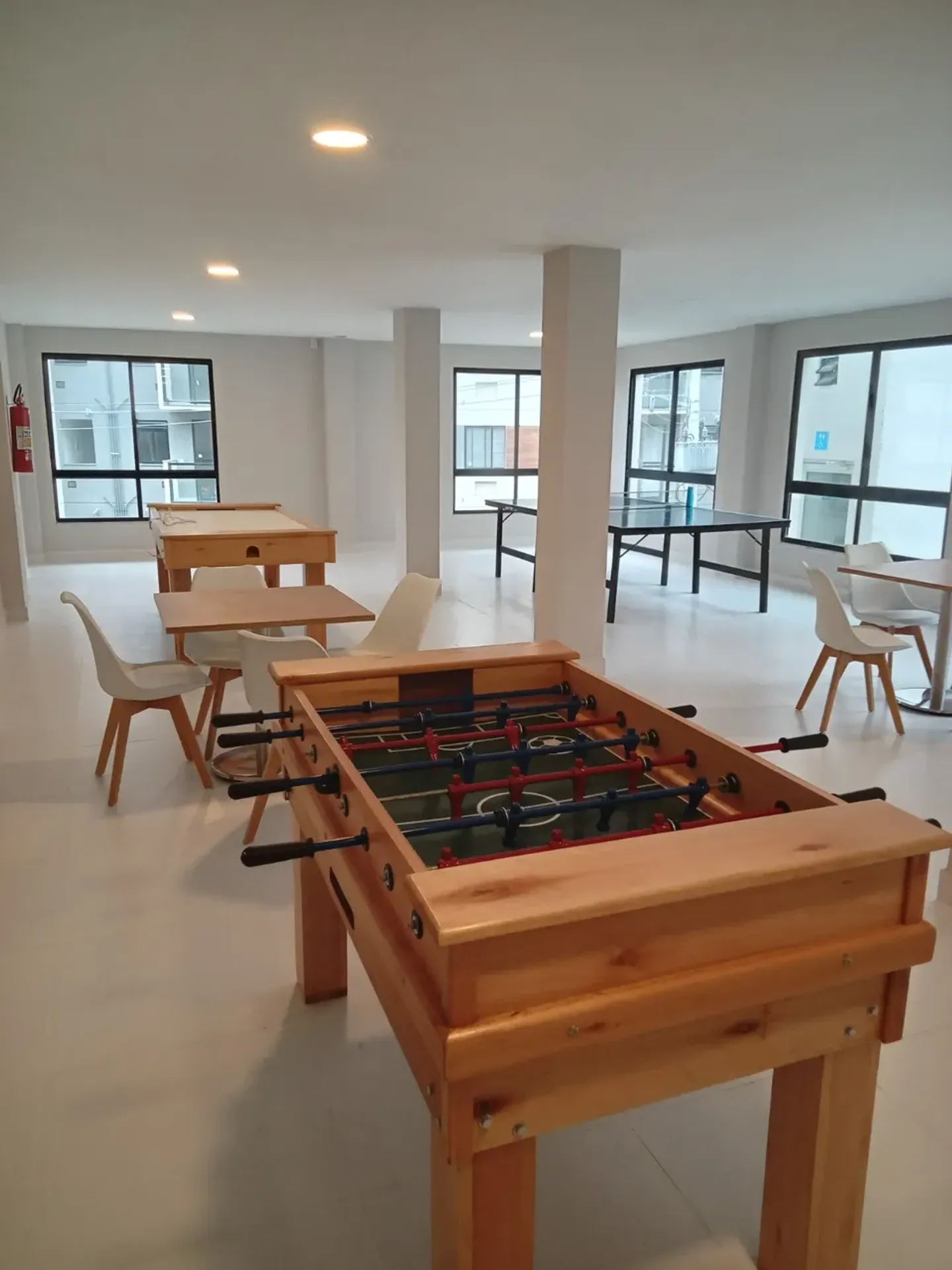 Apartamento com 2 quartos e varanda em bom estado — photo 21