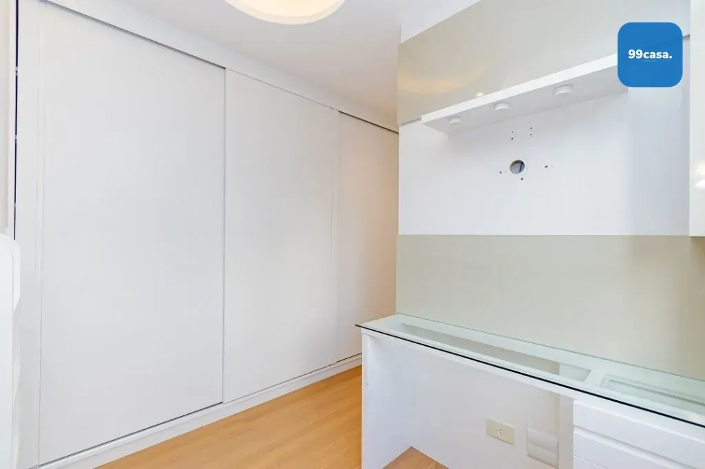 3-bedroom apartment with a home office — photo 15
