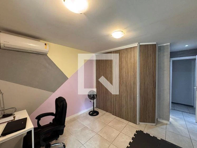 Furnished apartment, 132 m², with a glass-enclosed balcony — photo 6