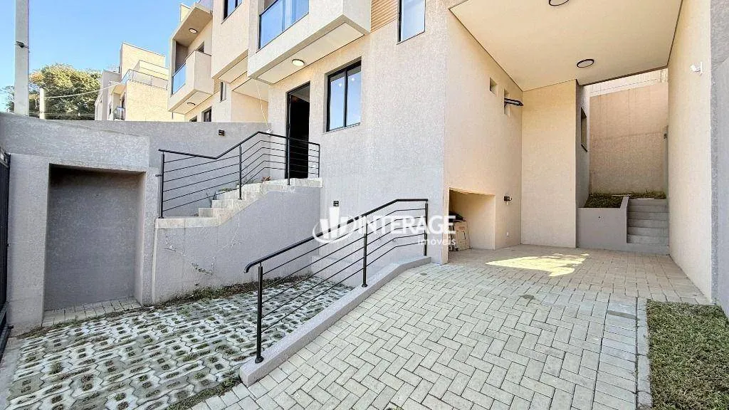 3-suite townhouse with private BBQ and garden — photo 32