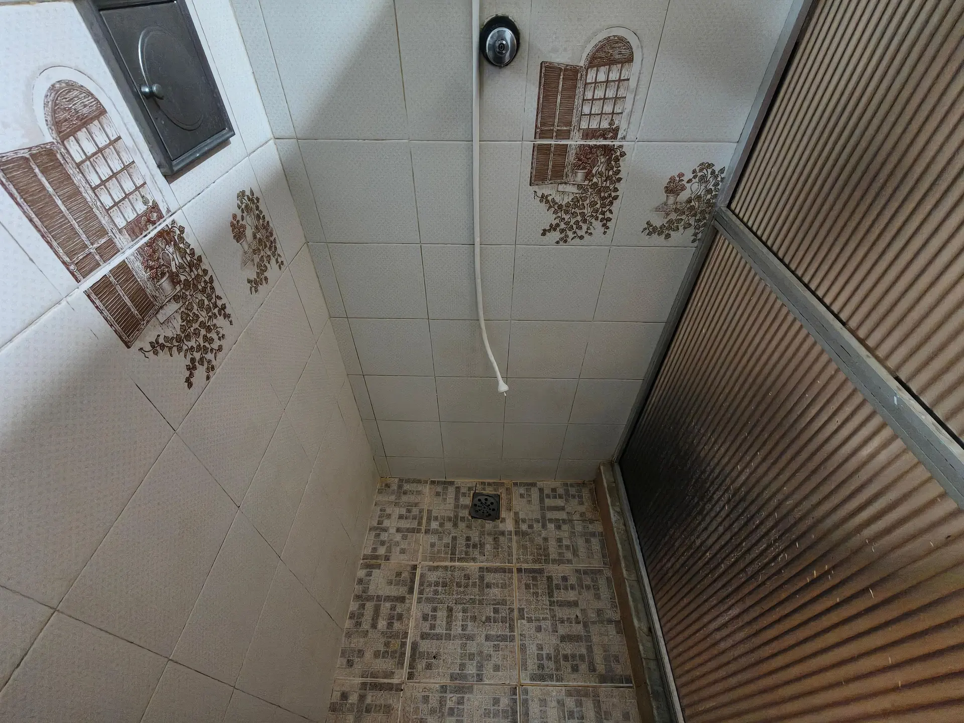 Furnished house with 5 bedrooms and 5 bathrooms — photo 59