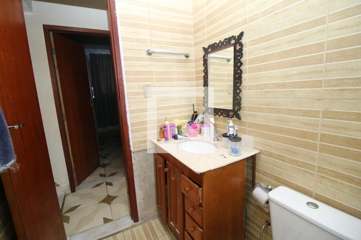 Casa mobiliada com 3 quartos, 1 banheiro e jardim privativo — photo 6