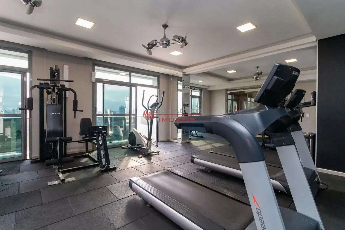 Apartamento mobiliado de 1 quarto com mesa de trabalho — photo 16