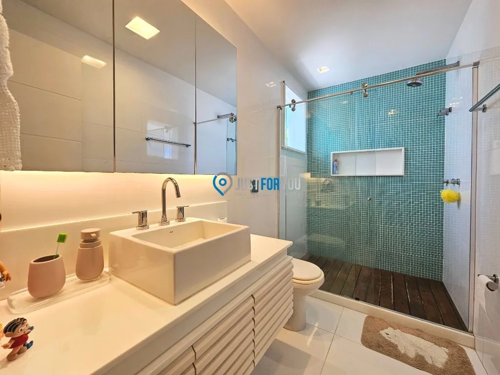 Casa com 4 dormitórios e 5 banheiros, 650 m² — photo 47