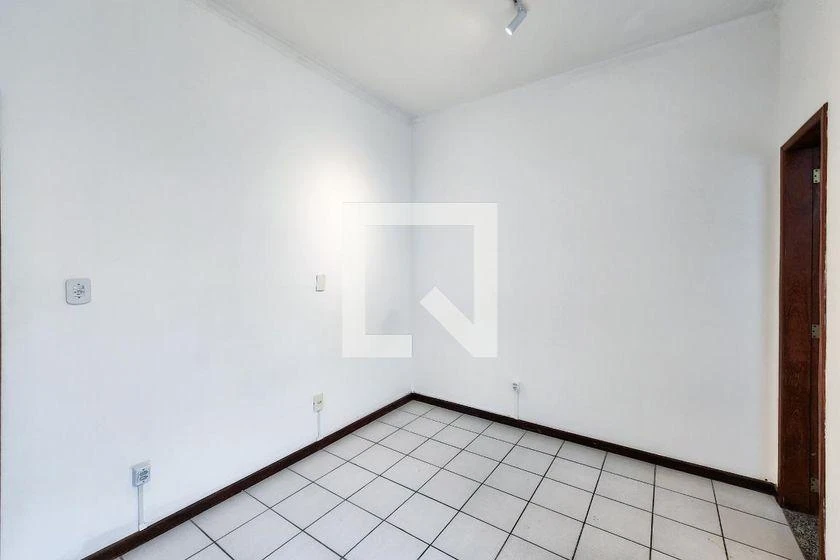 Duplex apartment for rent with 4 bedrooms and 360 m² — photo 32