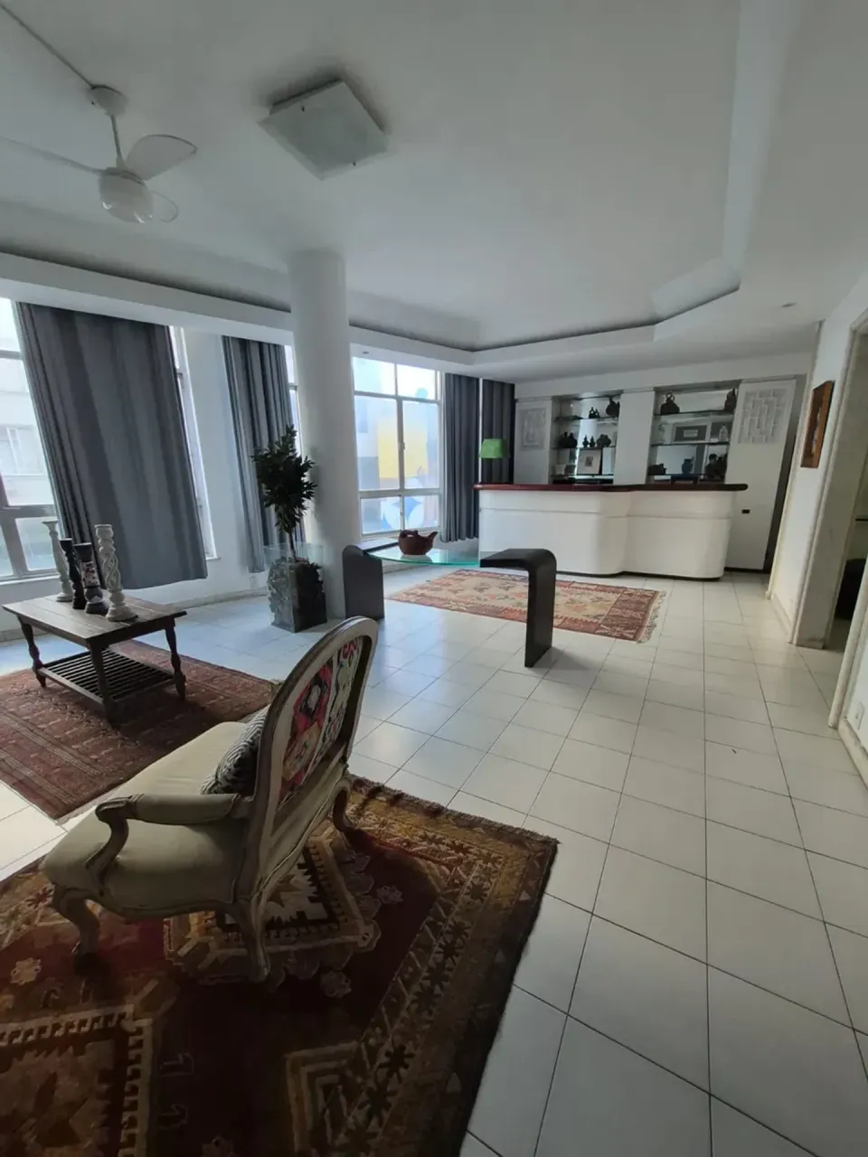 260 m² apartment with 4 bedrooms and 3 bathrooms — photo 10