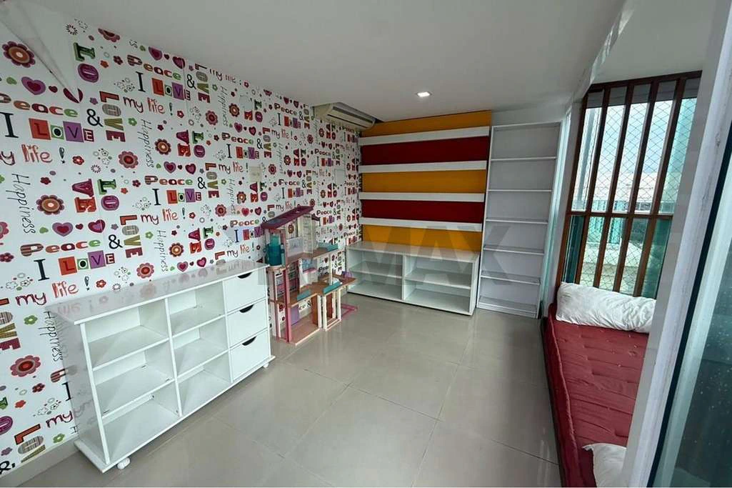 Furnished 246 m² apartment with 4 bedrooms and balcony — photo 30