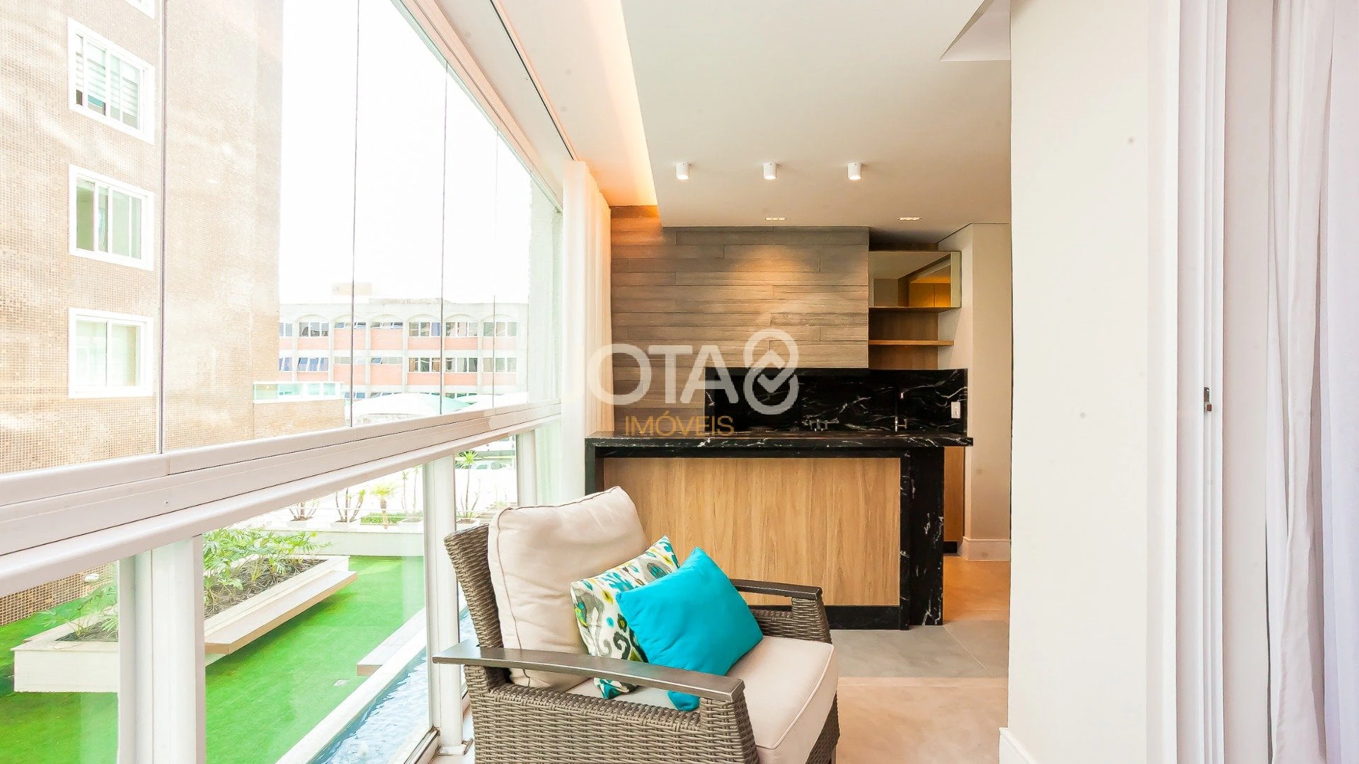 199 m² apartment with 2 bedrooms and a suite, 2 parking — photo 7